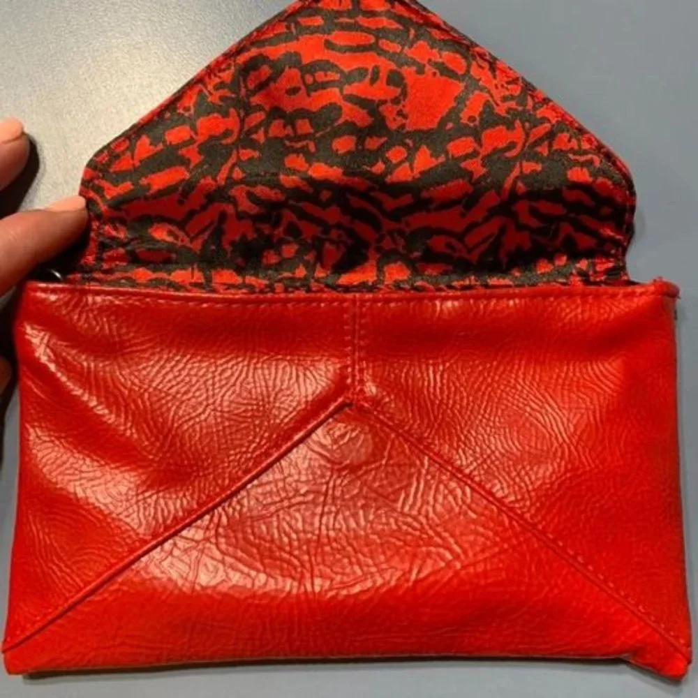 Mary Kay Clutch - Picture 2 of 5